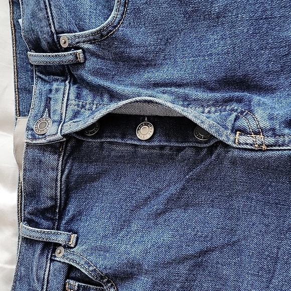 Everlane The Cheeky Short - Picture 5 of 7